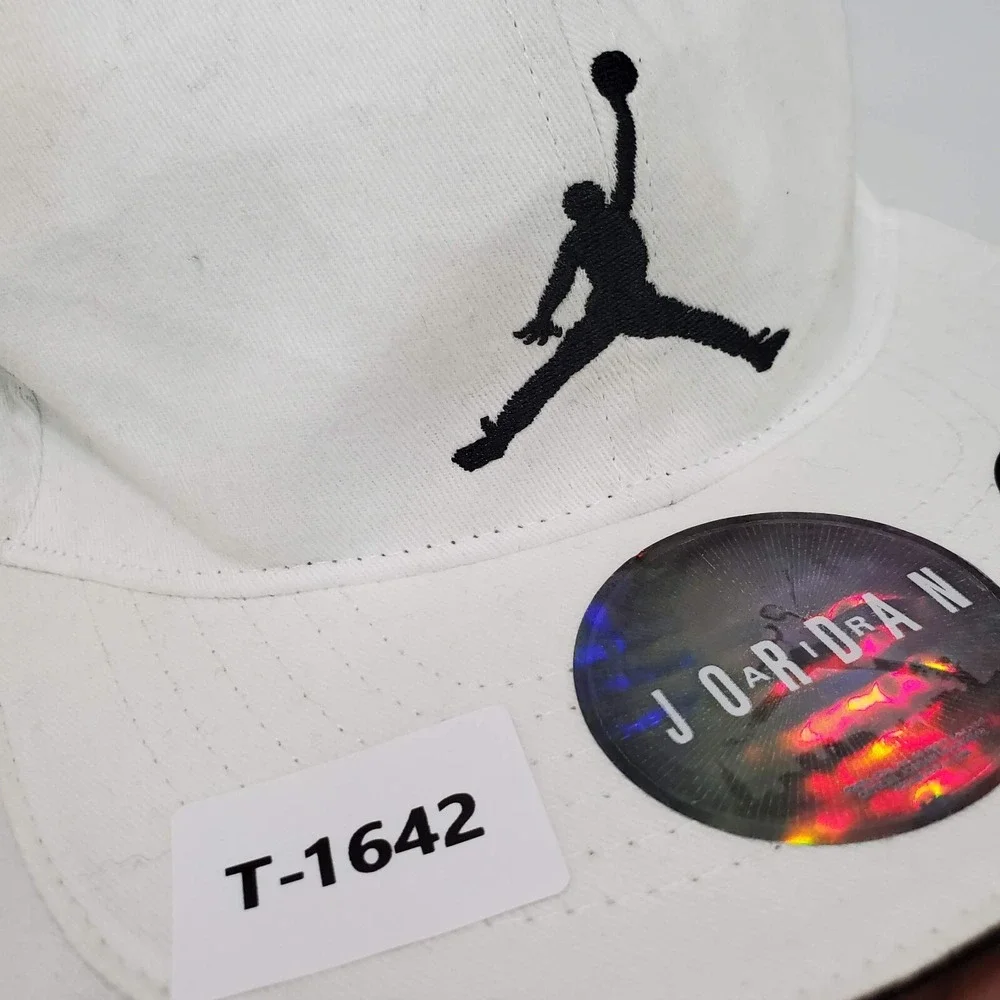 Air Jordan Boys Hat One Size White Snapback Logo Embroidered Youth READ